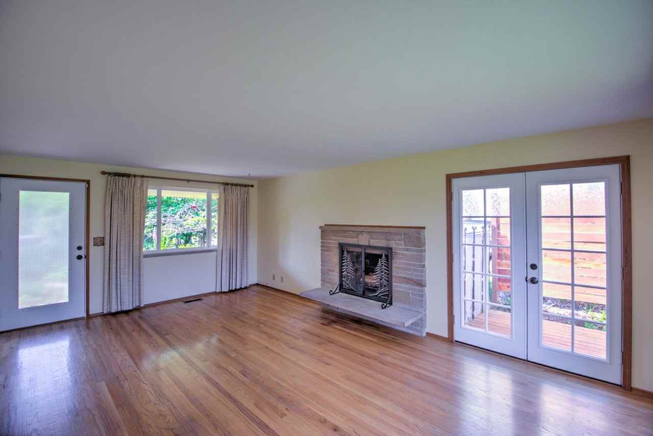 1636 Conger Ave Nw - Photo 3 of 23