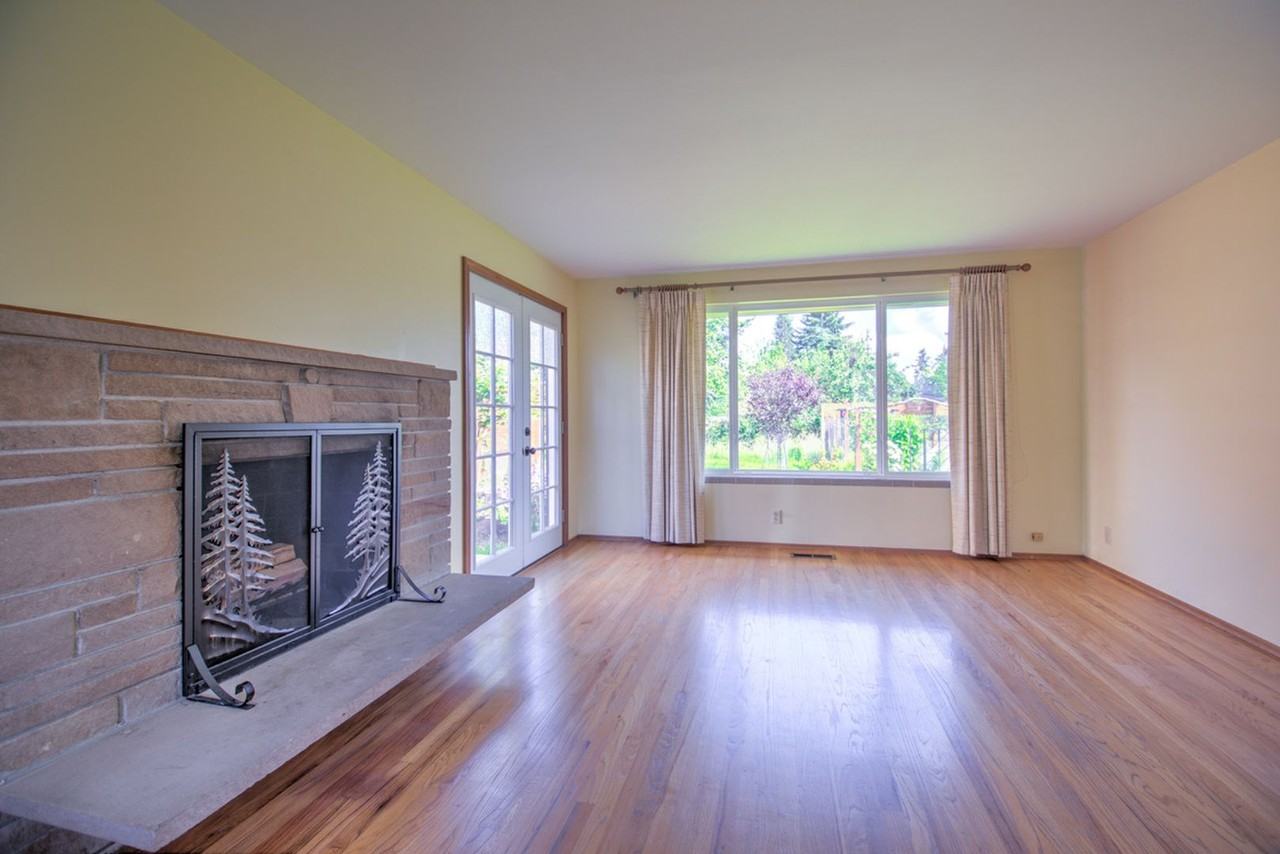 1636 Conger Ave Nw - Photo 4 of 23