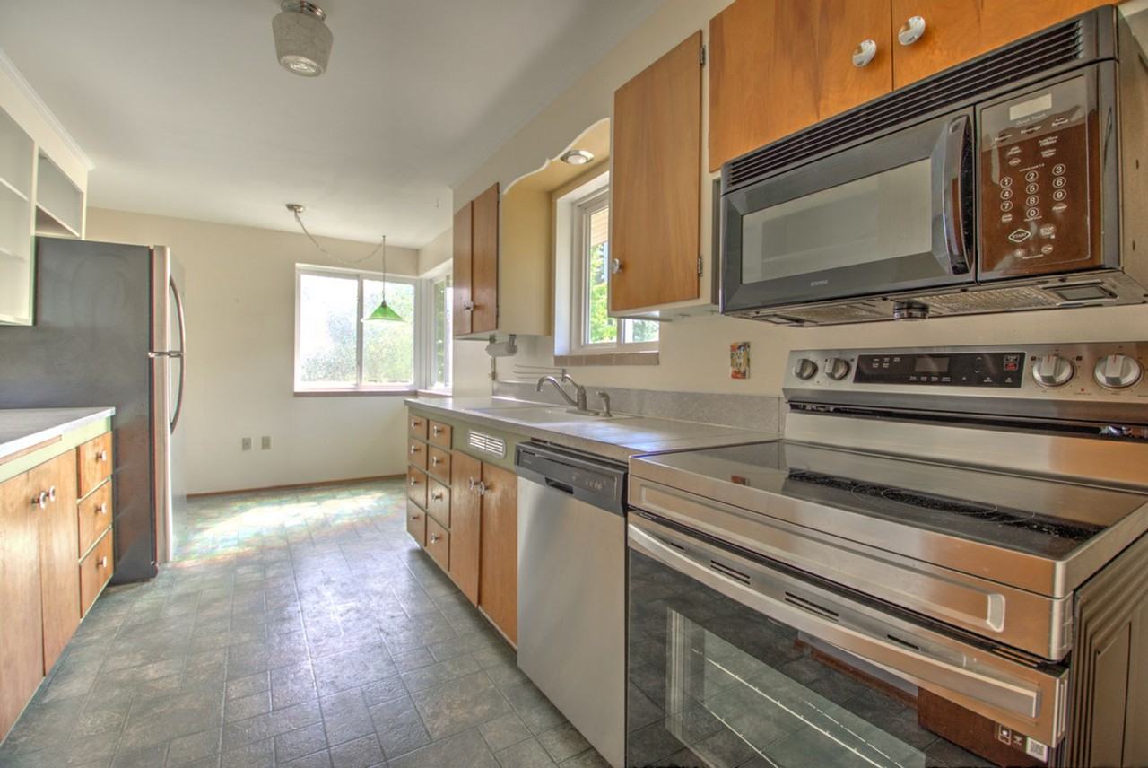 1636 Conger Ave Nw - Photo 6 of 23