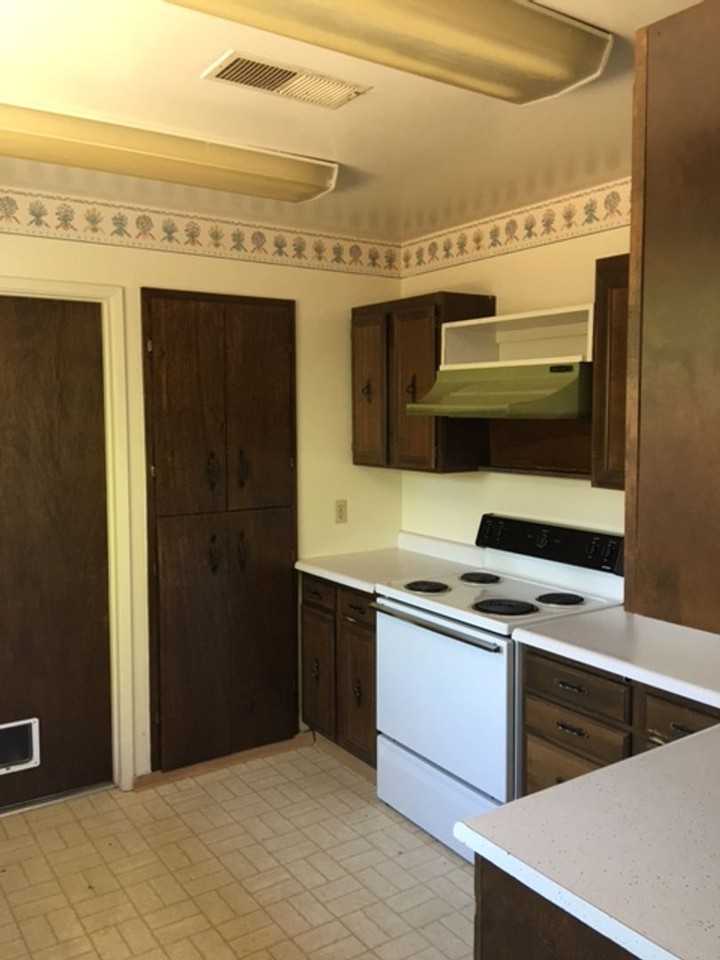 1445 San Francisco St - Photo 6 of 19