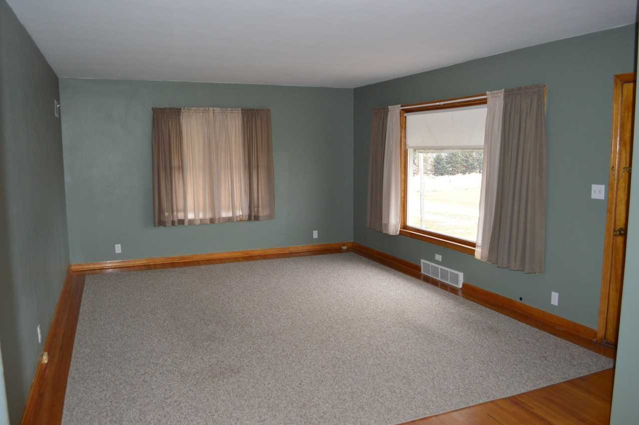 21600 Heather Ave - Photo 2 of 12