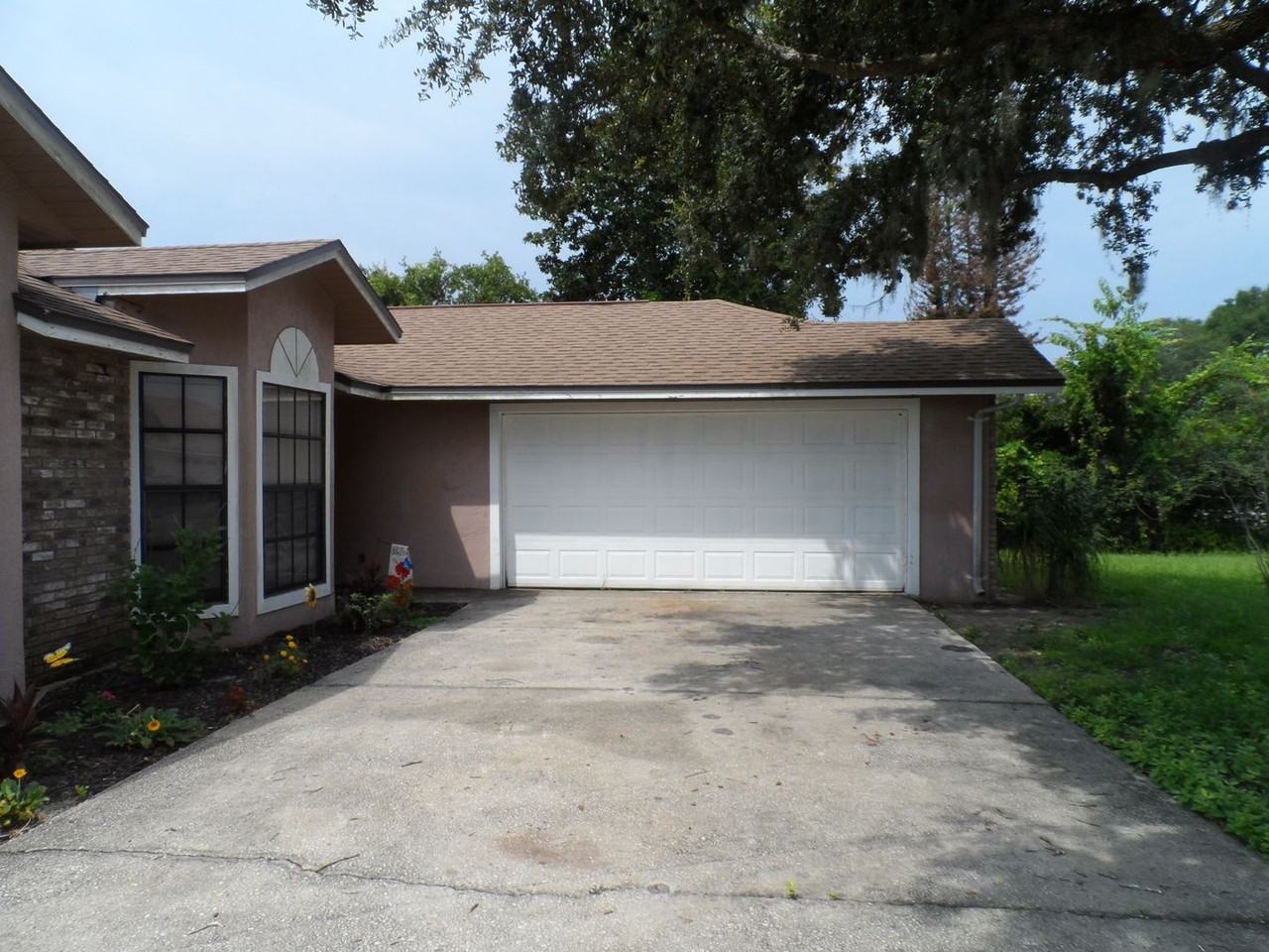 1820 Corolla Ct - Photo 4 of 26