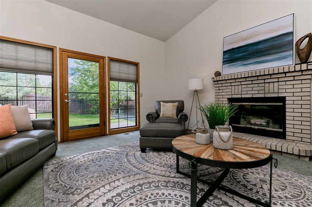 3177 E Stone Point Dr - Photo 4 of 18