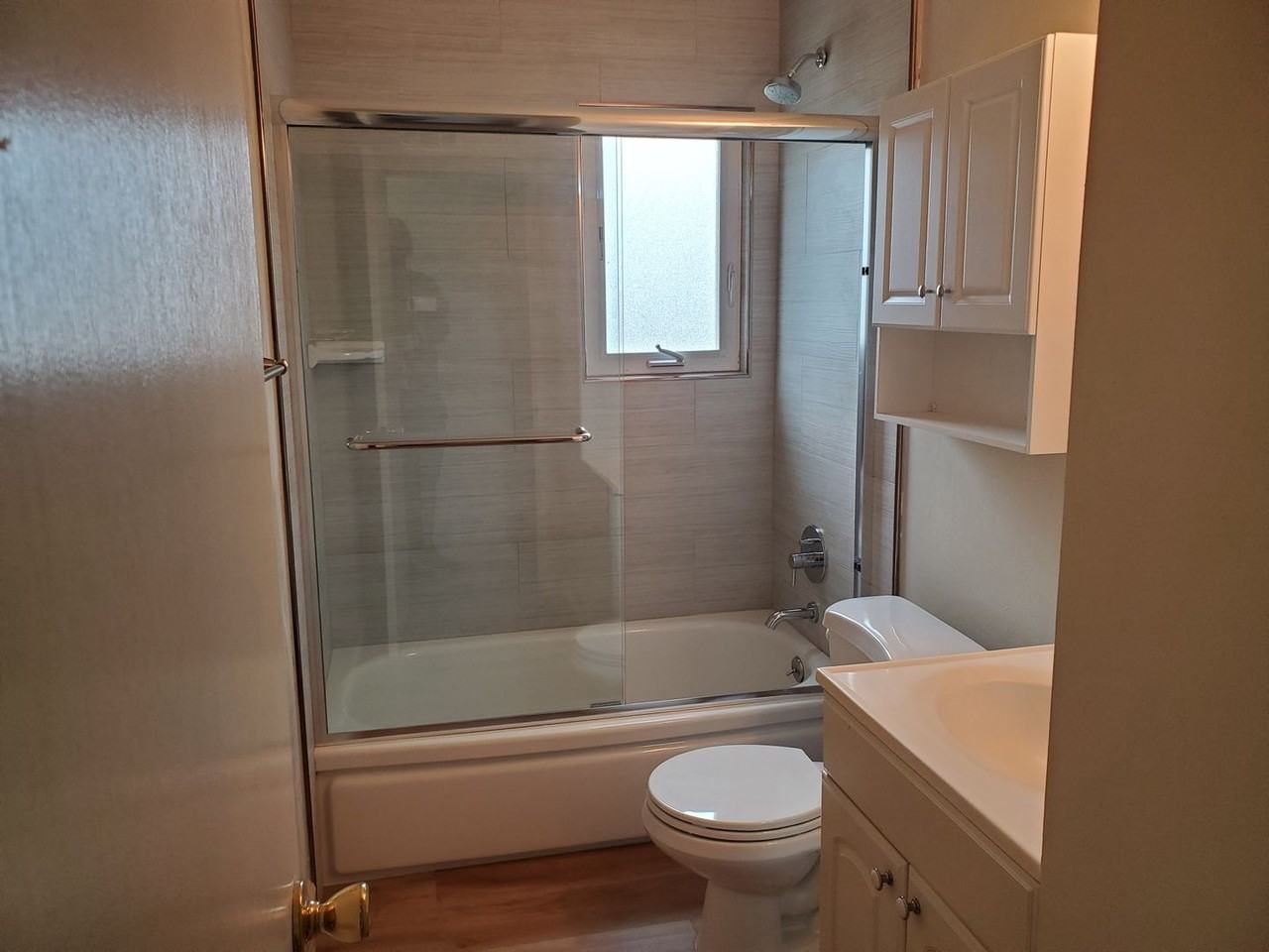 3343 Geneva Dr - Photo 5 of 9