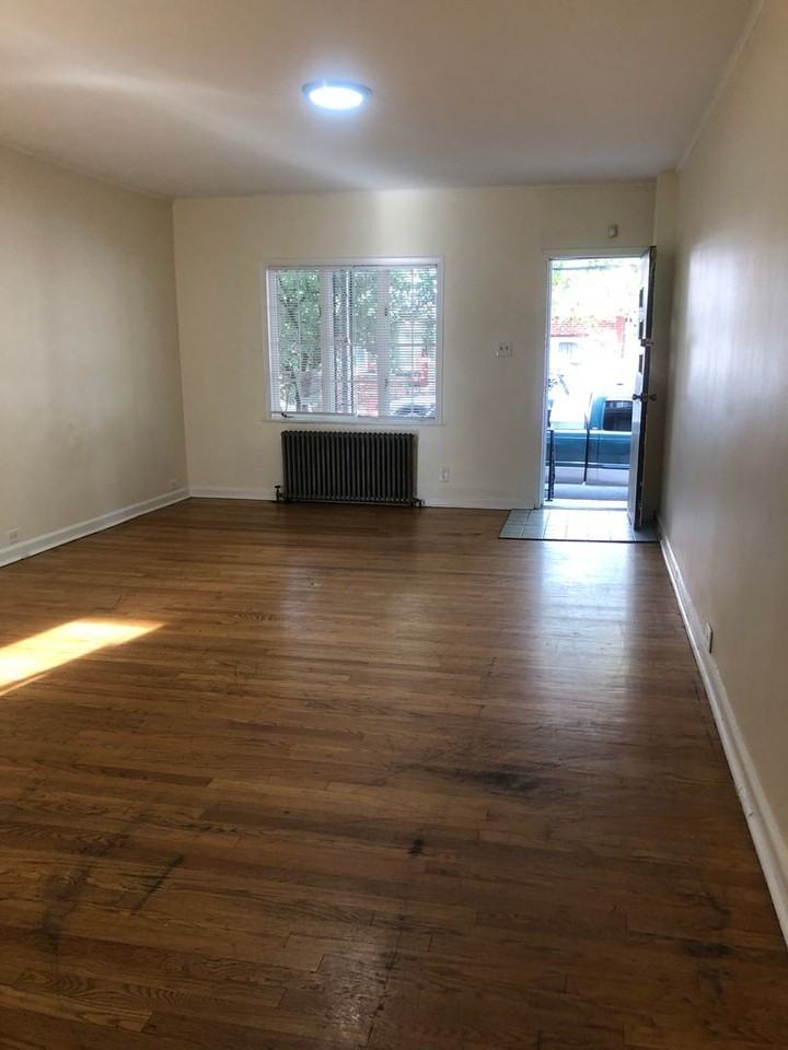 181 Anderson St - Photo 3 of 18