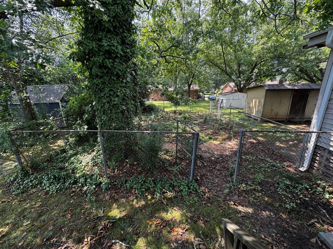 416 Stroud Rd - Photo 4 of 25
