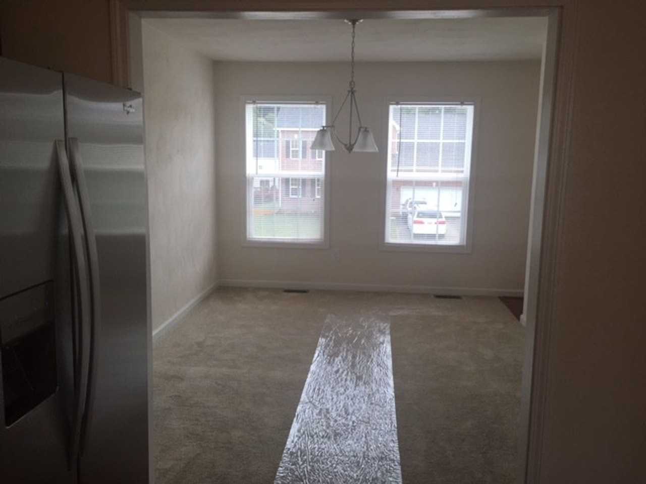 1475 Kensington Way - Photo 2 of 10