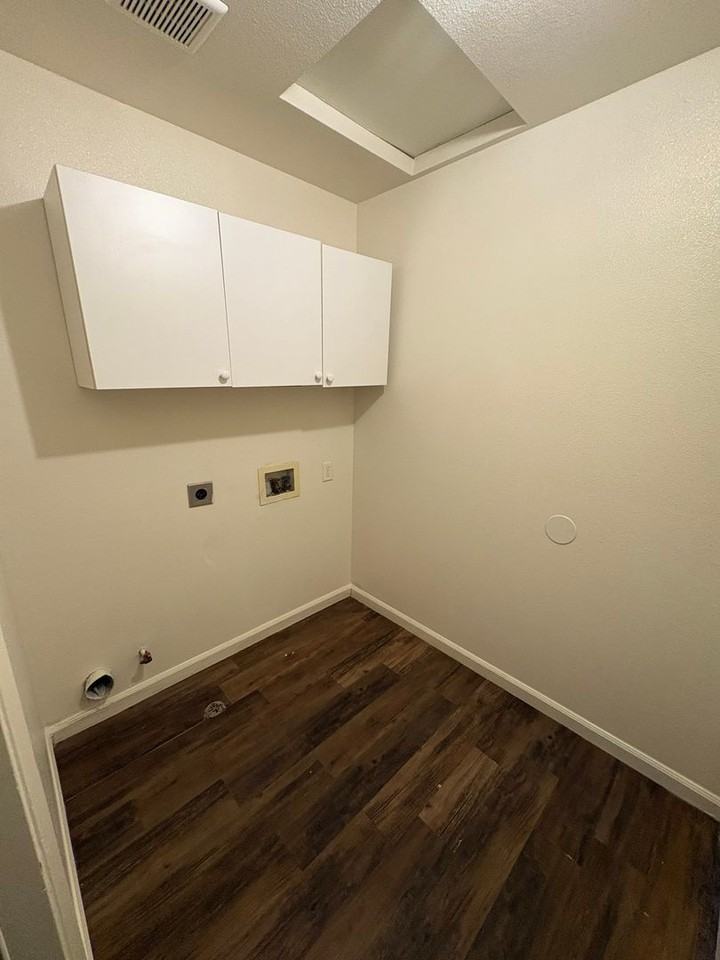 1257 Olema Cir - Photo 4 of 34