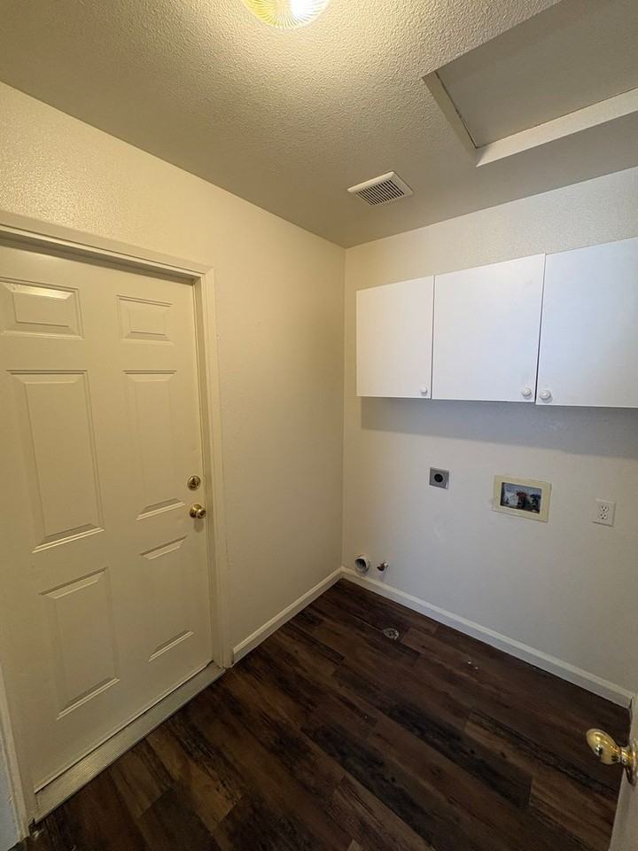 1257 Olema Cir - Photo 5 of 34