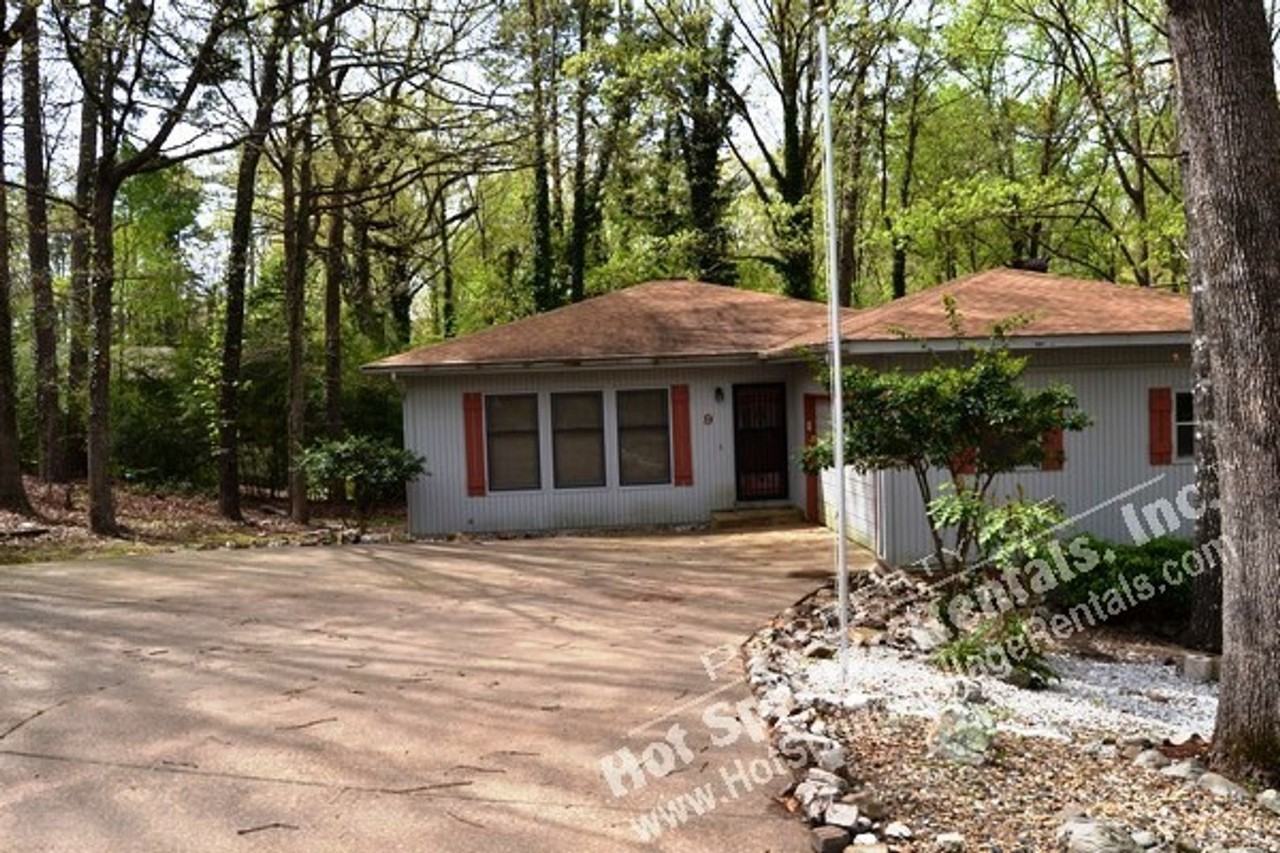 9 Ona Cir - Photo 2 of 27