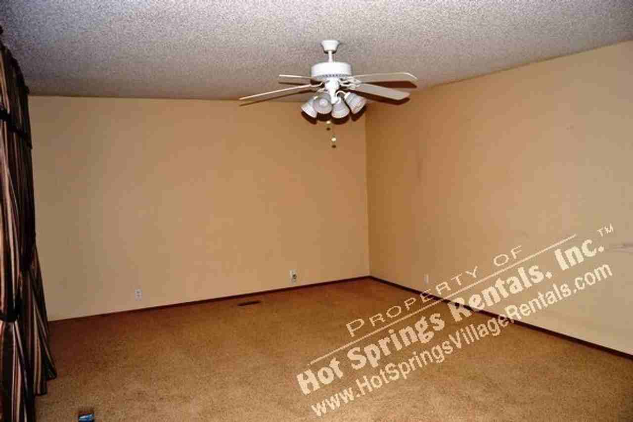 9 Ona Cir - Photo 3 of 27