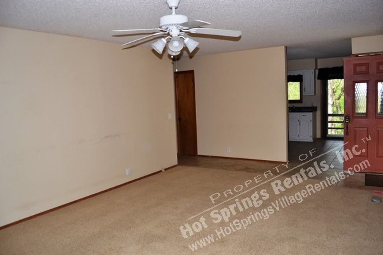 9 Ona Cir - Photo 5 of 27