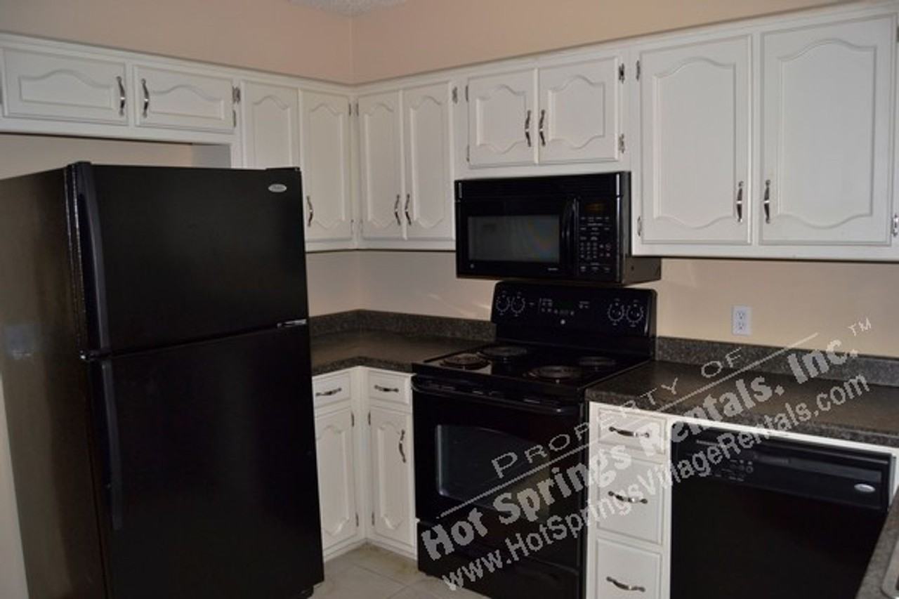 9 Ona Cir - Photo 6 of 27