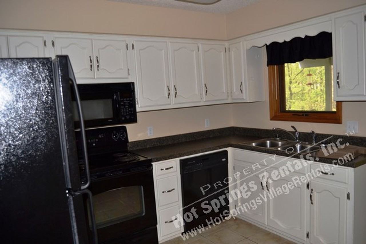 9 Ona Cir - Photo 7 of 27