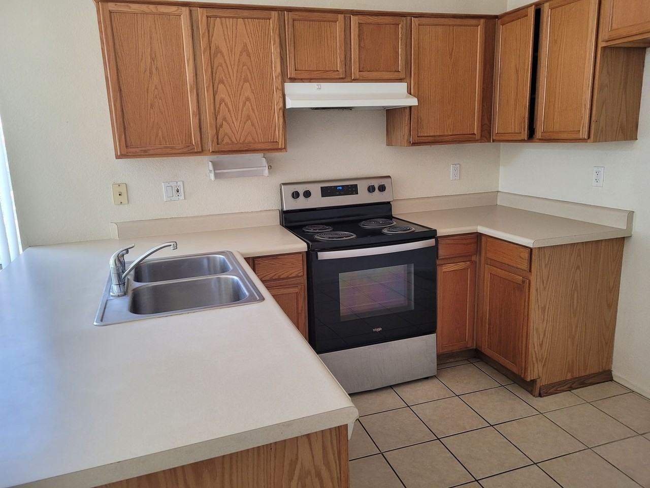 8817 N 65th Dr - Photo 2 of 6