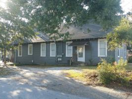 featured image of 1318 Forest Ave