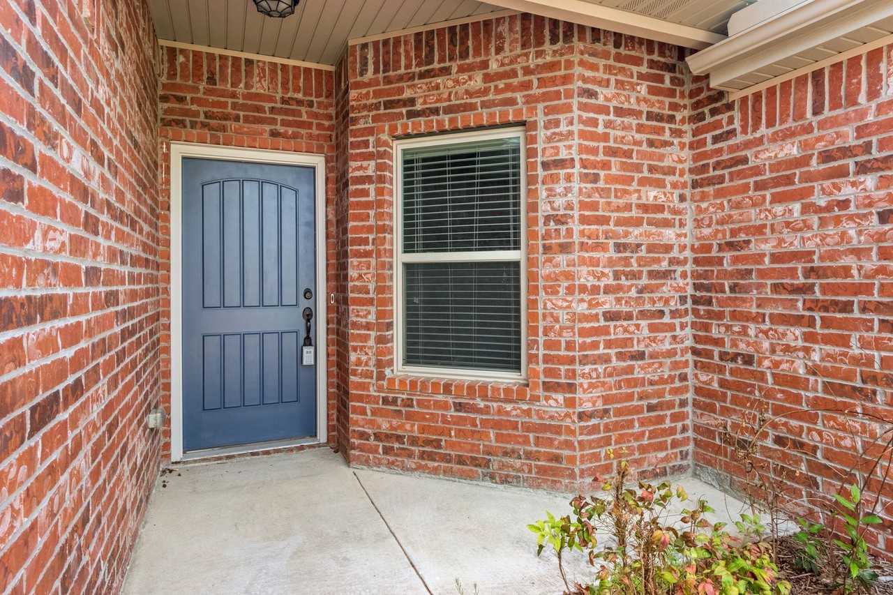 1166 S Blue Willow Ave - Photo 4 of 29