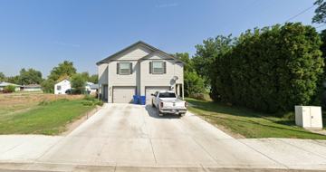featured image of 220 W Maple St