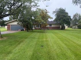 453 Dorchester Dr - Photo 1 of 1