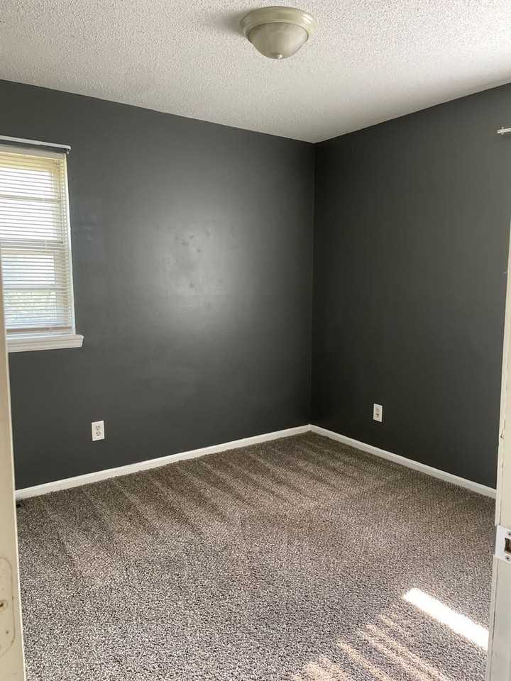 5409 E 100th St - Photo 6 of 12