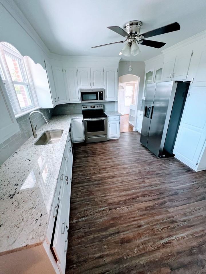 3328 Wards Rd - Photo 4 of 23