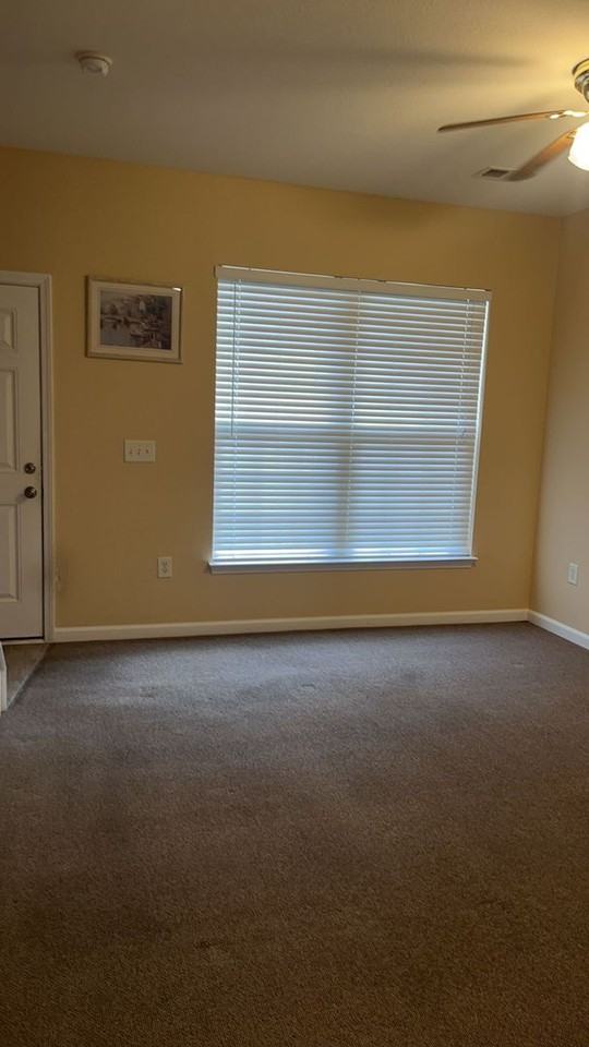 160 Chenoa Dr #B - Photo 4 of 15
