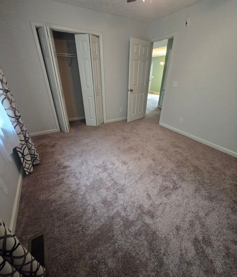 180 Dogwood Ave - Photo 7 of 16