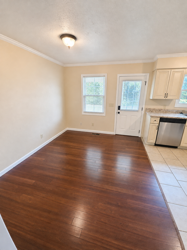 223 Cooper Rd - Photo 4 of 13