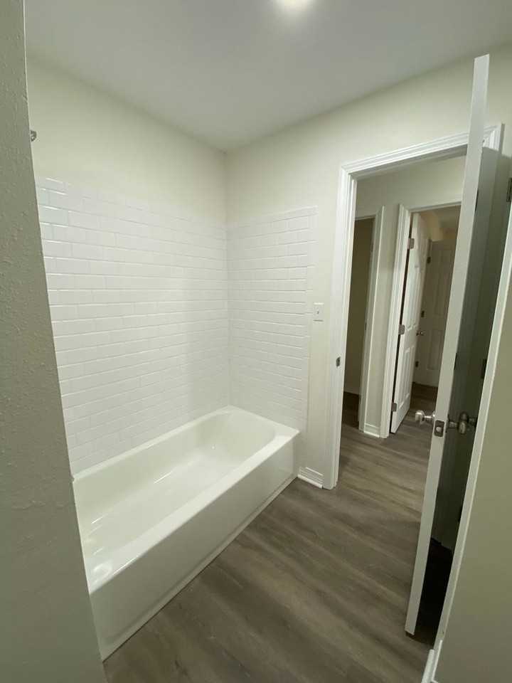2468 Morningside Dr - Photo 6 of 13