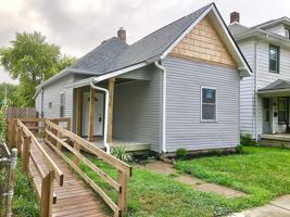featured image of 1221 Saint Peter St