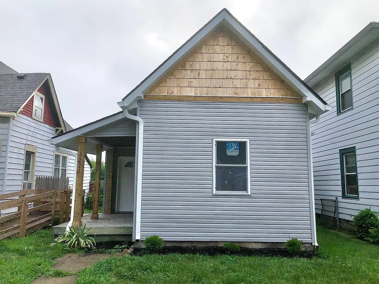 1221 Saint Peter St - Photo 3 of 14