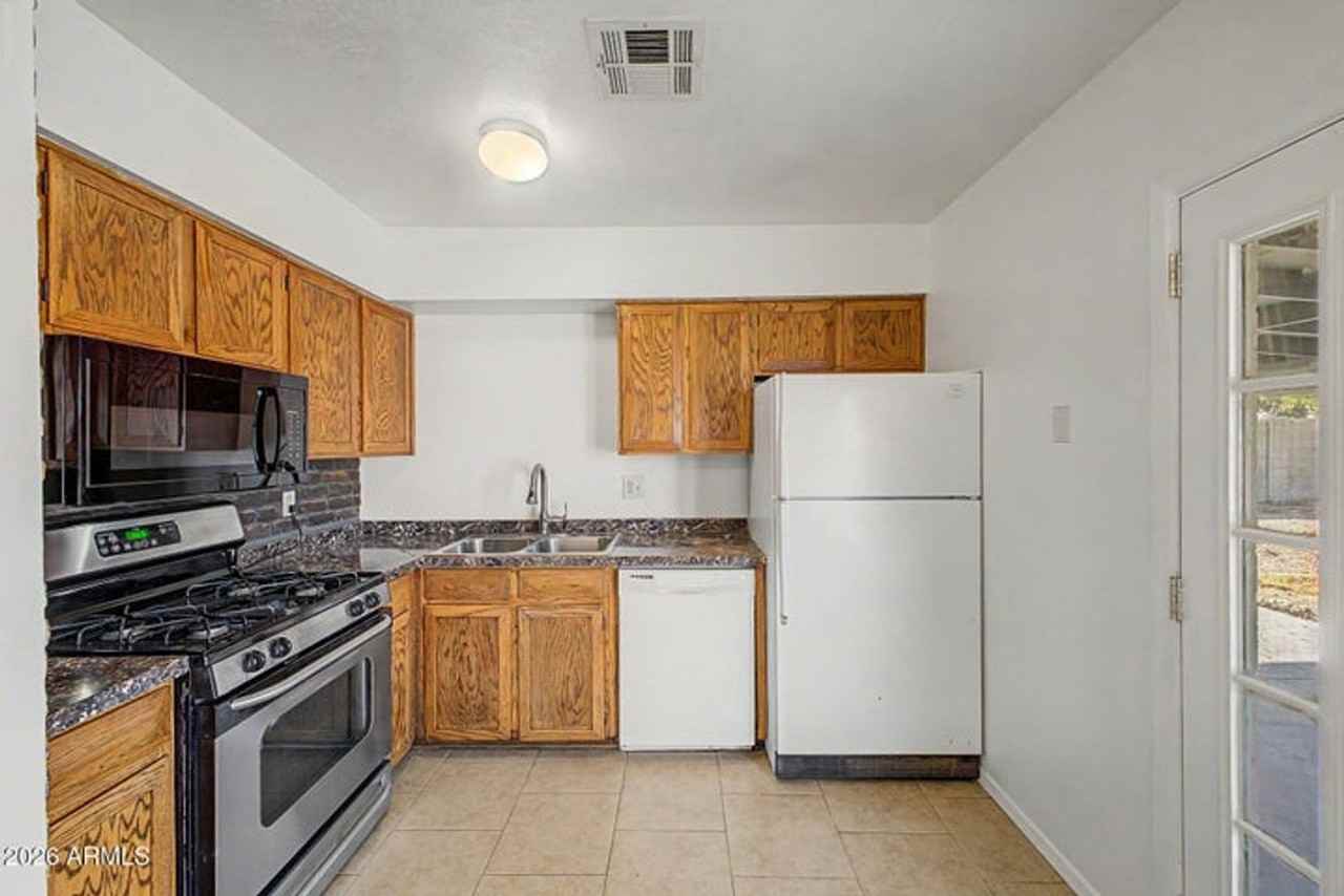 1508 W Rockwood Dr - Photo 6 of 14