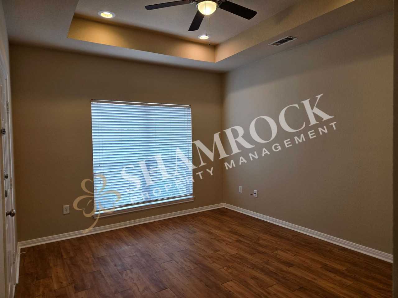 2117 Columbus Ave Apt D - Photo 3 of 17