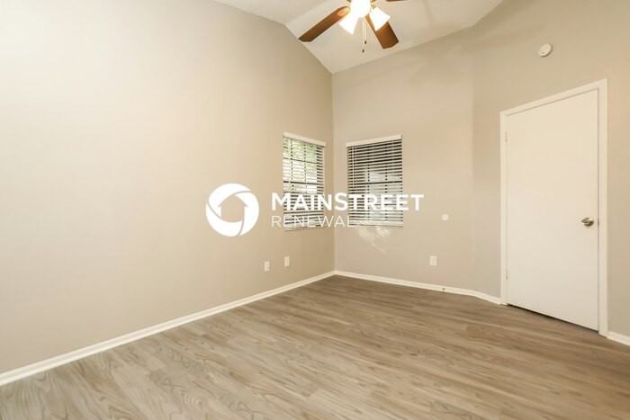 548 Portland Cir - Photo 7 of 16