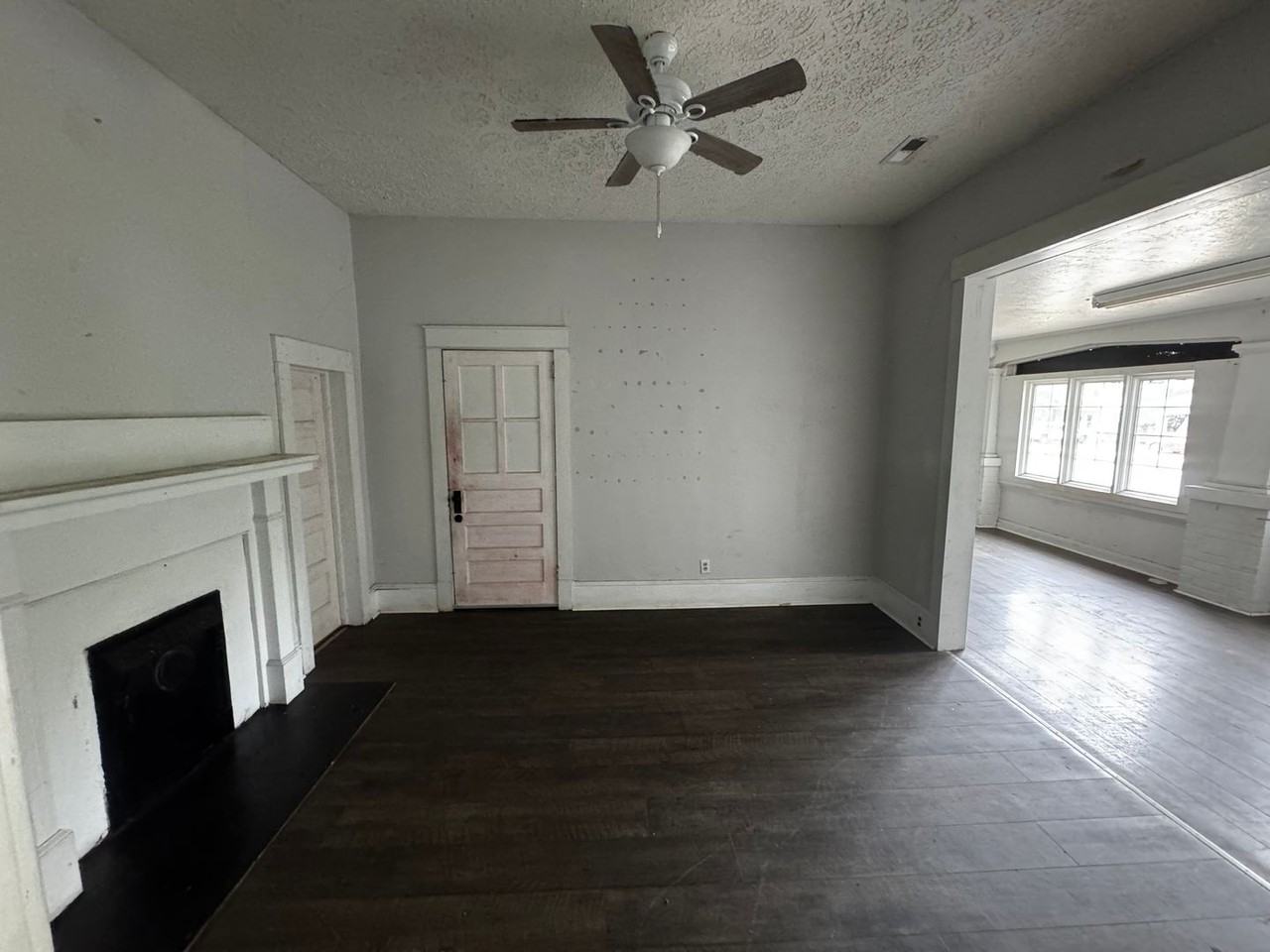 1004 Fallston Rd - Photo 7 of 35