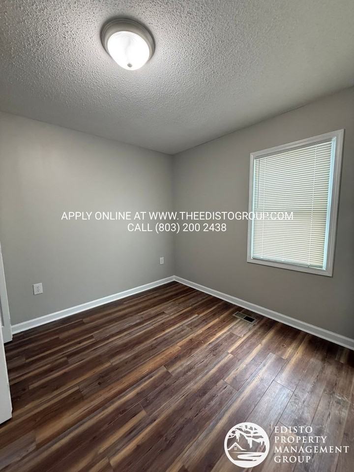 594 Dantzler St - Photo 4 of 10