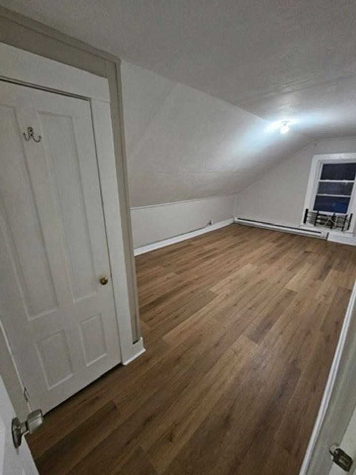 29 Tracy Ave - Photo 4 of 14