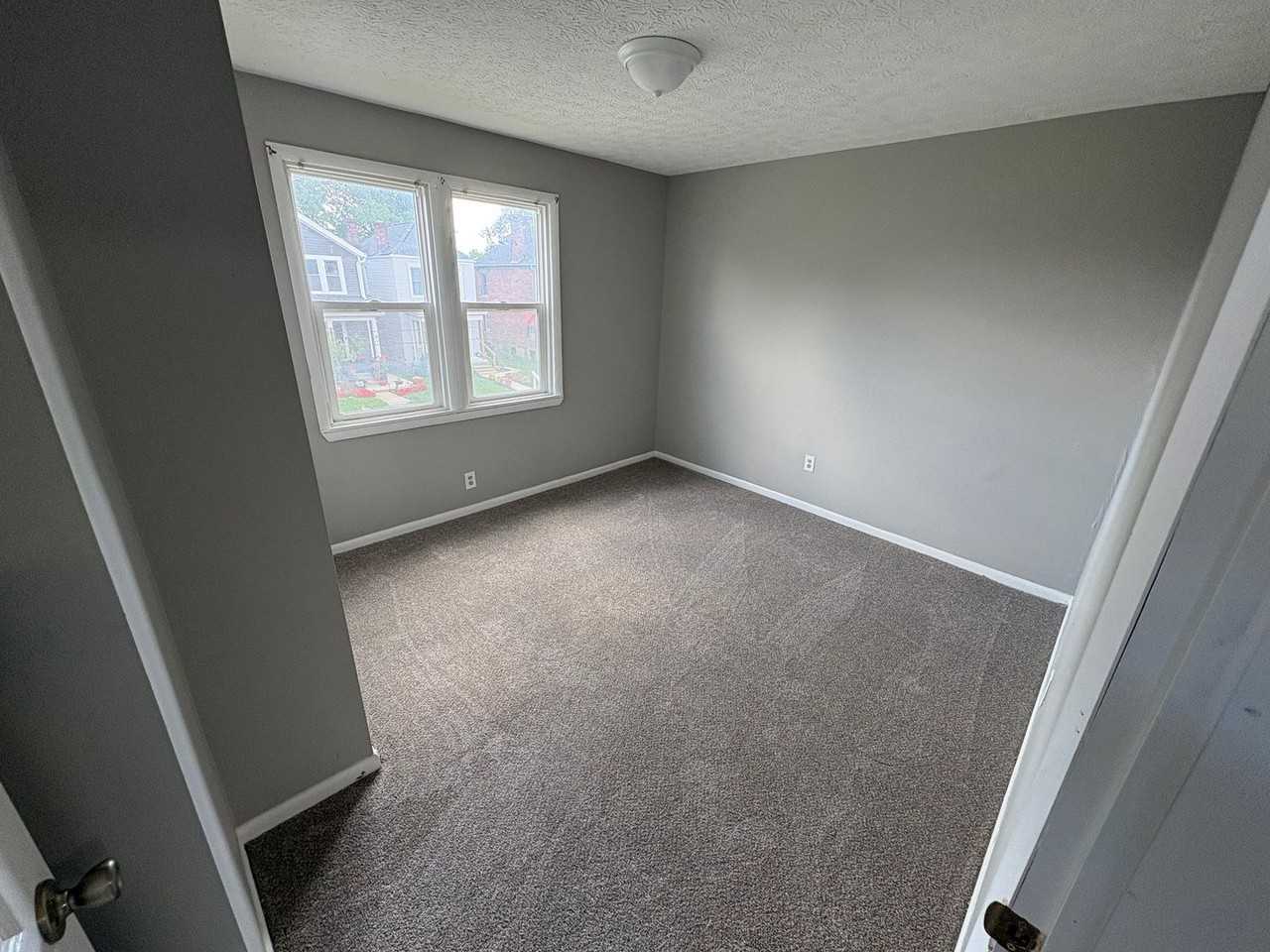 619 S 22nd St - Photo 3 of 12