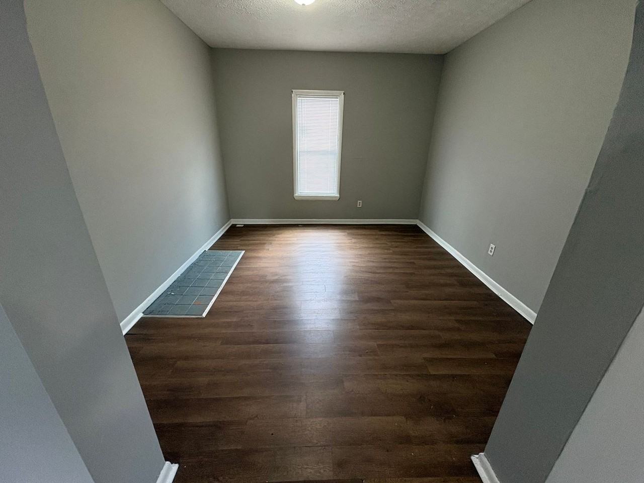 619 S 22nd St - Photo 5 of 12
