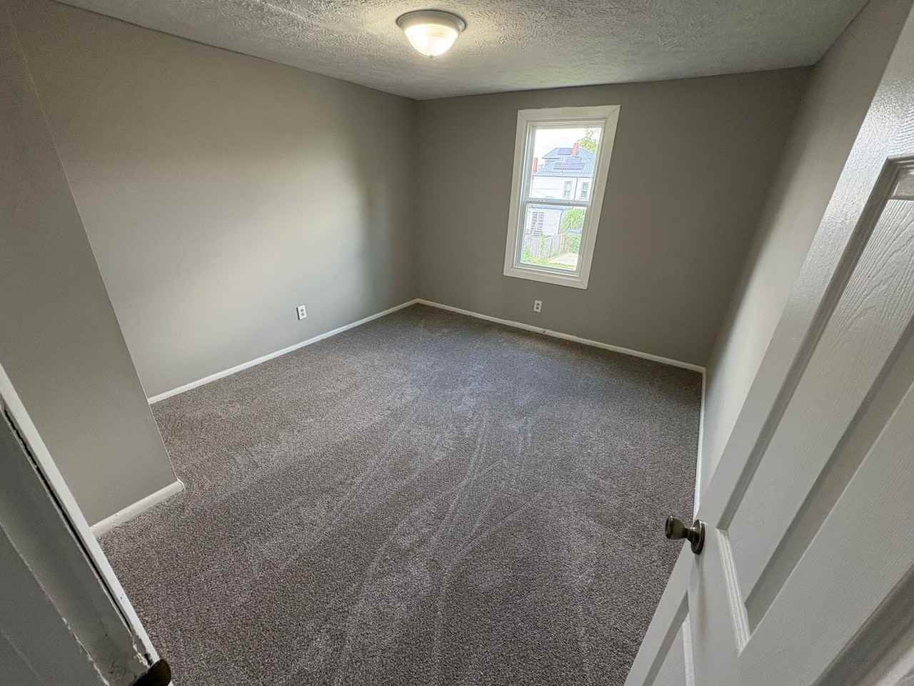 619 S 22nd St - Photo 6 of 12