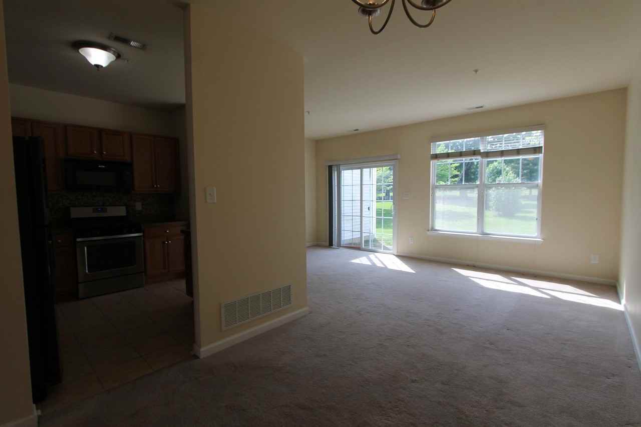 316 Ross Ct - Photo 6 of 38