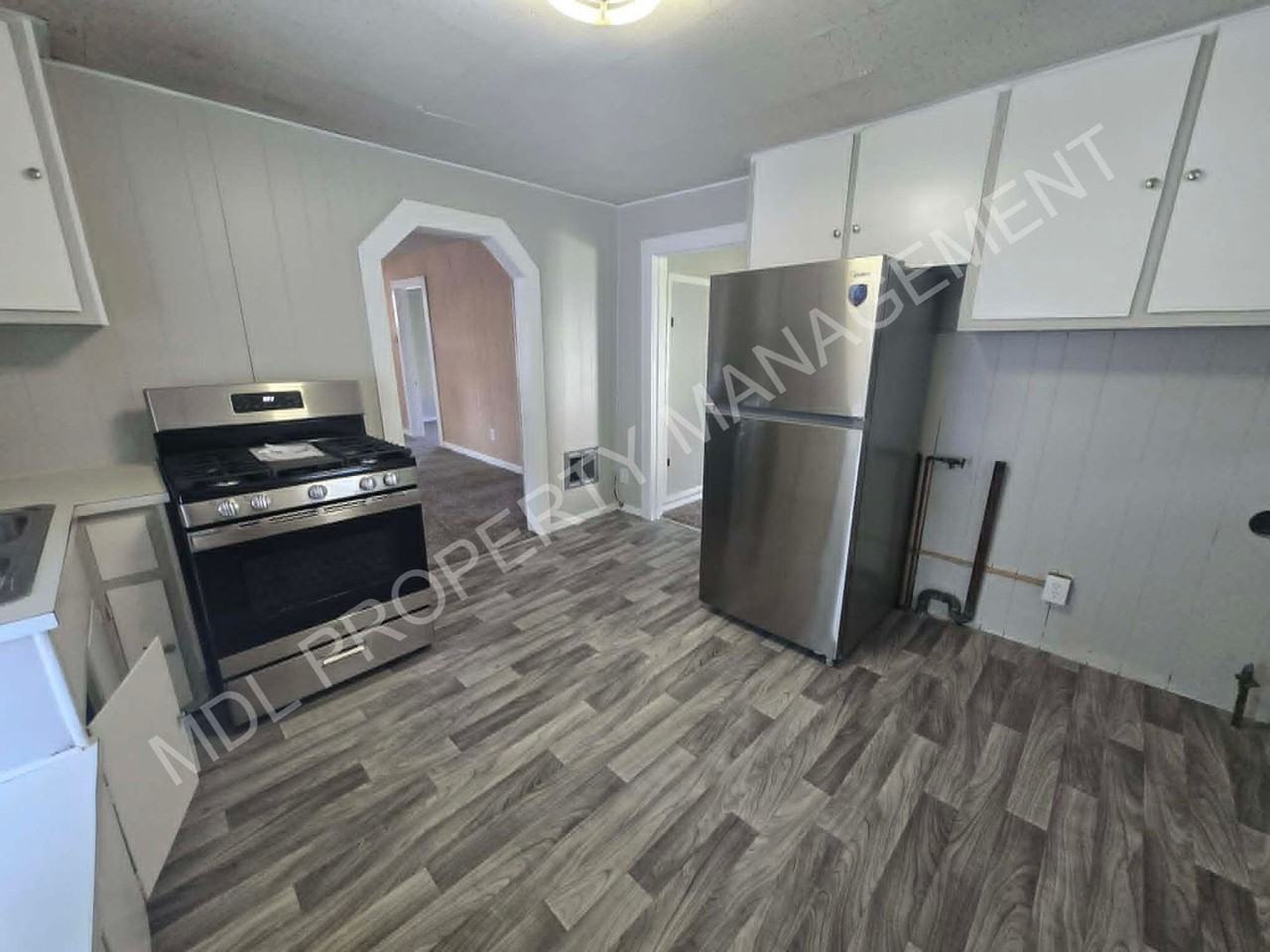 402 Wellington St - Photo 3 of 9