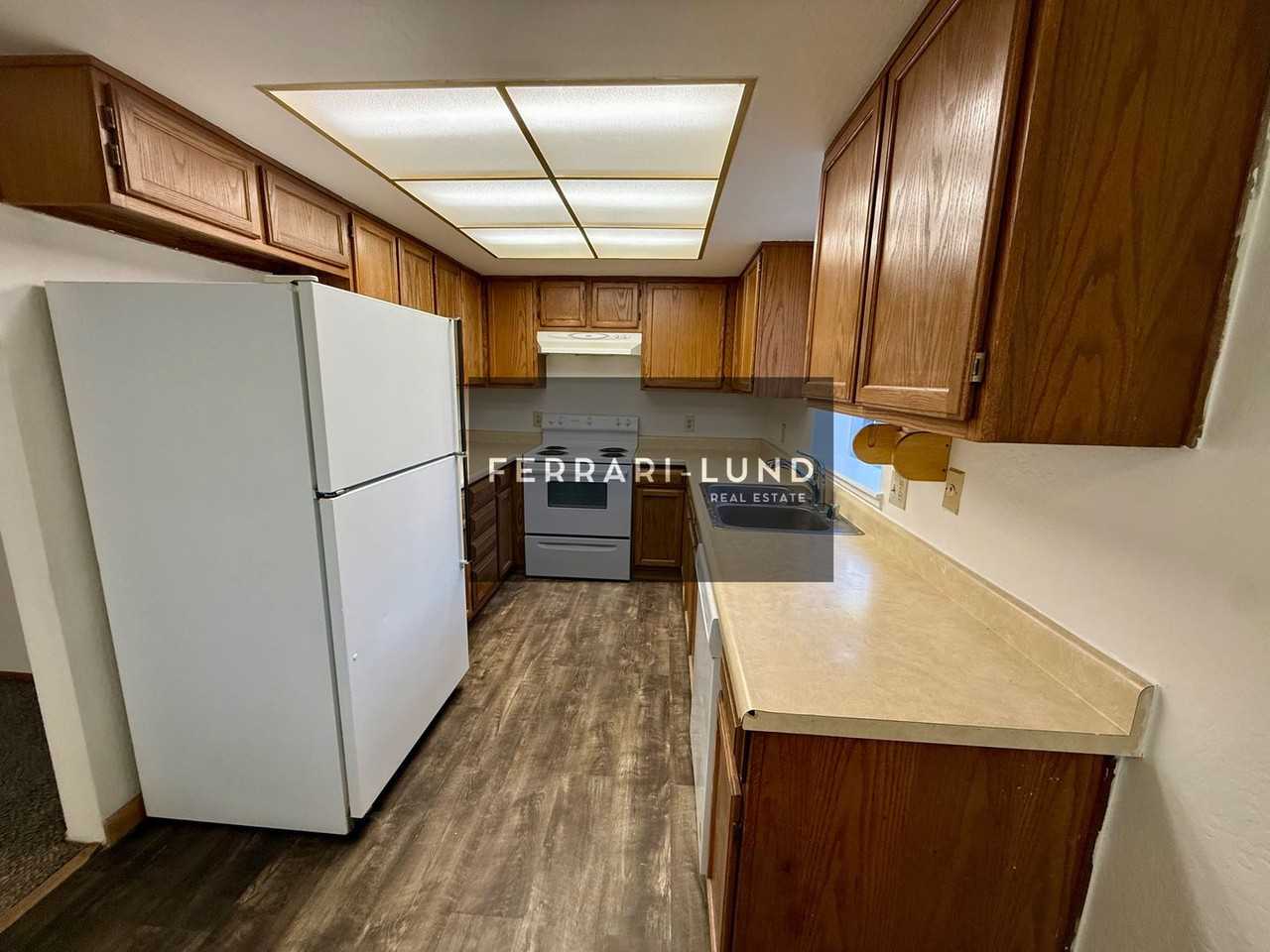 6065 Diplomat Dr - Photo 5 of 16