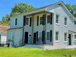 featured image of 101 E Merrick St