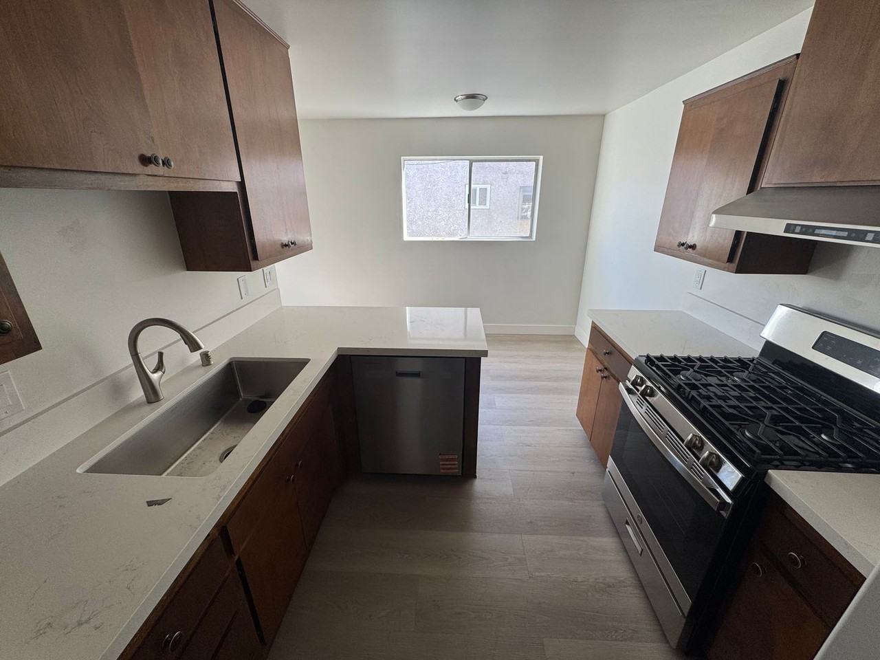 112 2nd St - Photo 4 of 15
