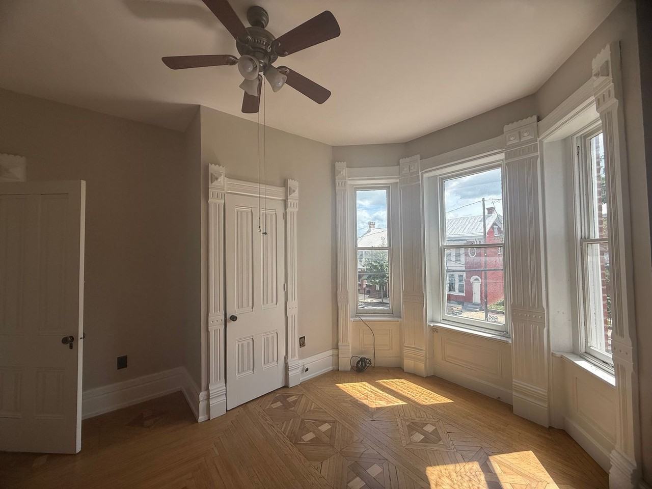 242 S Hanover St - Photo 2 of 8