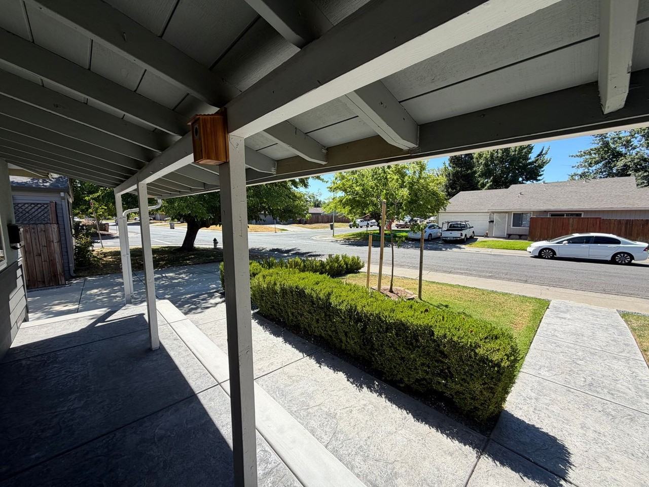 2481 Wilmington Ave - Photo 6 of 16