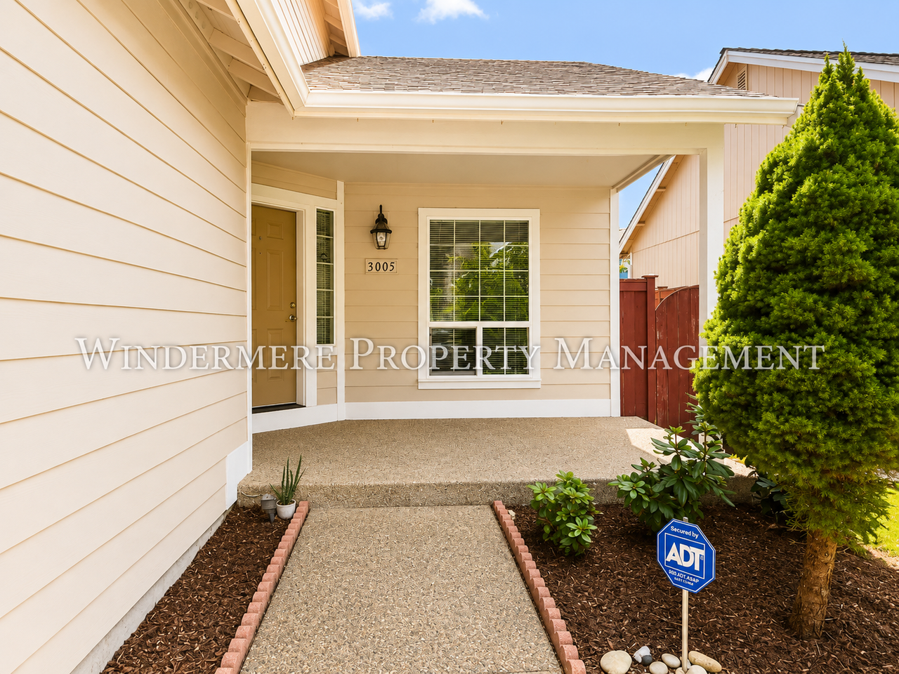 3005 Ne Yale Way - Photo 2 of 21