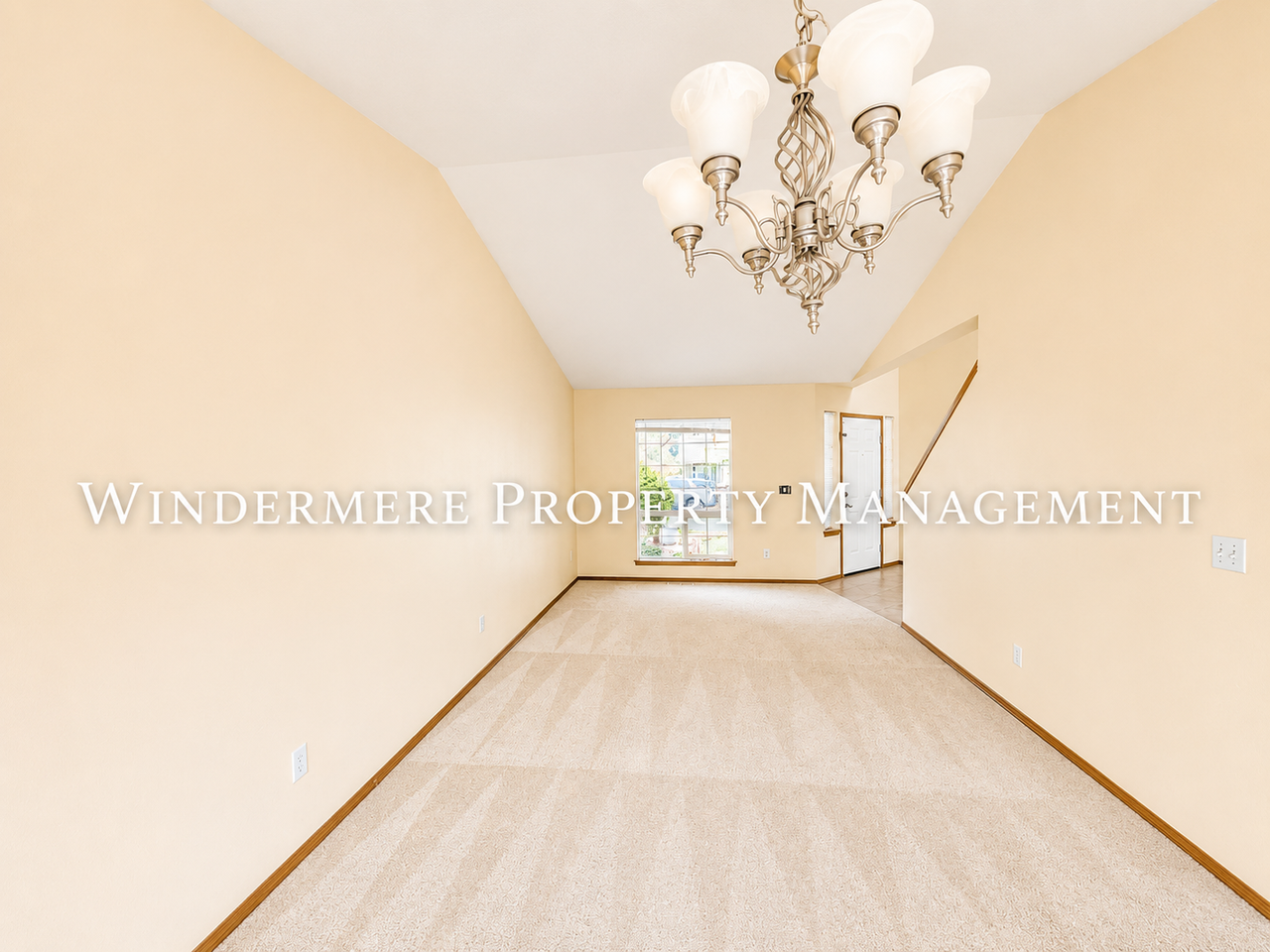 3005 Ne Yale Way - Photo 5 of 21