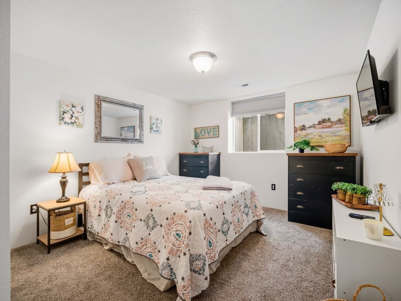 1618 N Potomac River Ln - Photo 5 of 50
